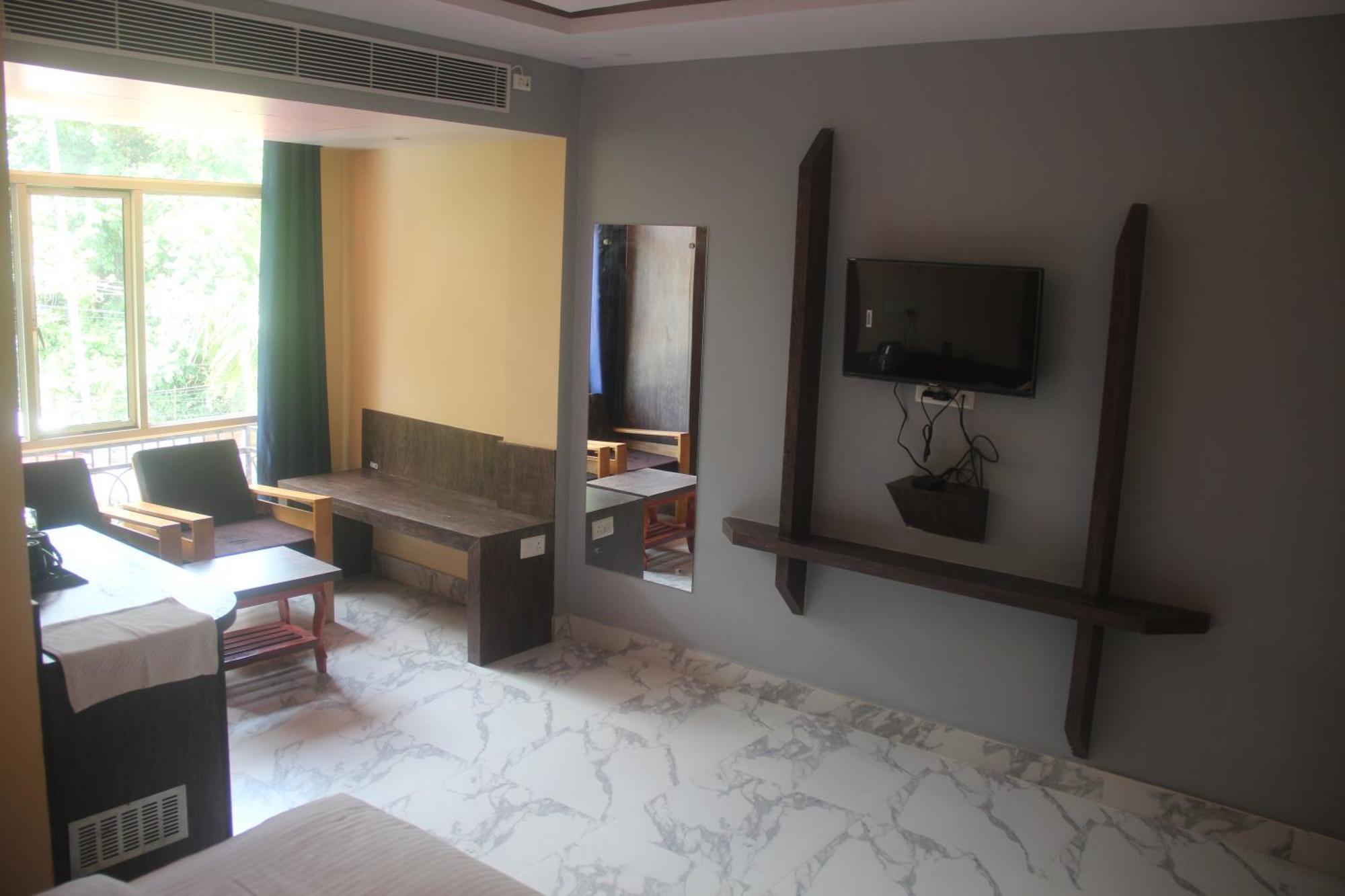 Hotel Serene Palace 布莱尔港 外观 照片