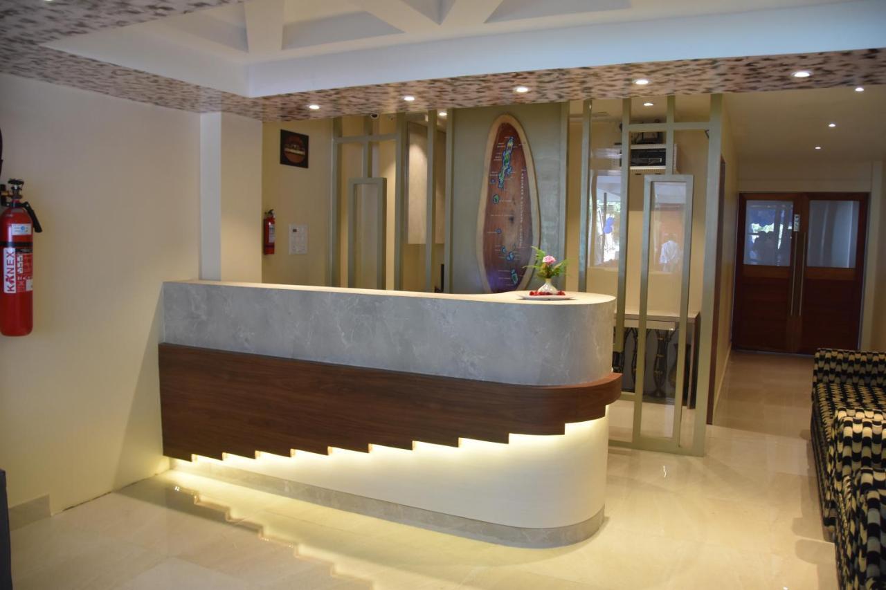 Hotel Serene Palace 布莱尔港 外观 照片